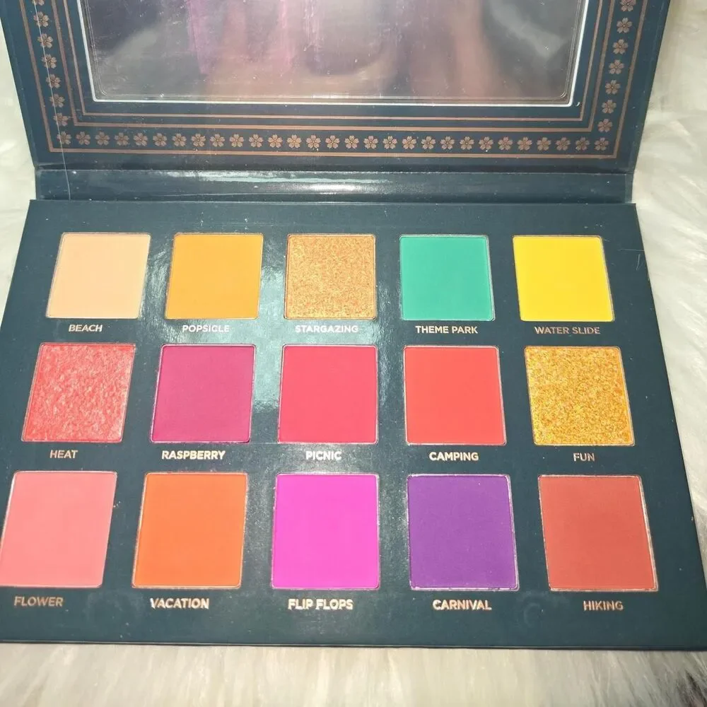 Acé Beauty 12-Color Eyeshadow Palette